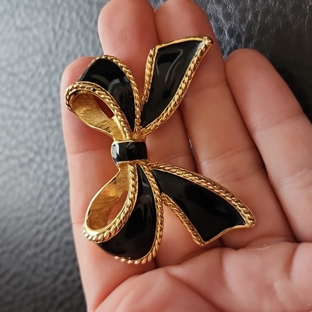 Vtg Kenneth Jay Lane For Avon Scarf Clip - image 3